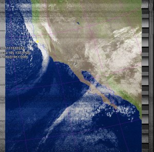 NOAA 18 southbound 43E at 15 Nov 2015 13:27:22 GMT on 137.9125MHz, MCIR enhancement, Normal projection, Channel A: 3/3B (mid infrared), Channel B: 4 (thermal infrared)